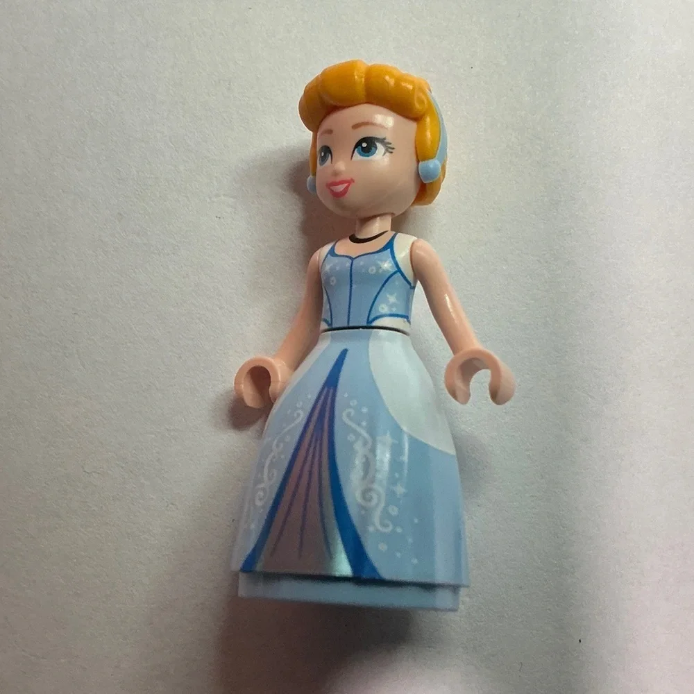 LEGO Cinderella mini doll minifigure